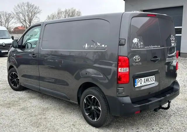 TOYOTA Proace 