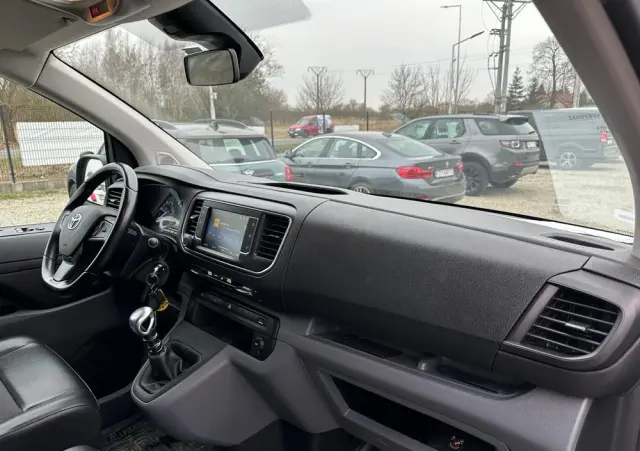 TOYOTA Proace 