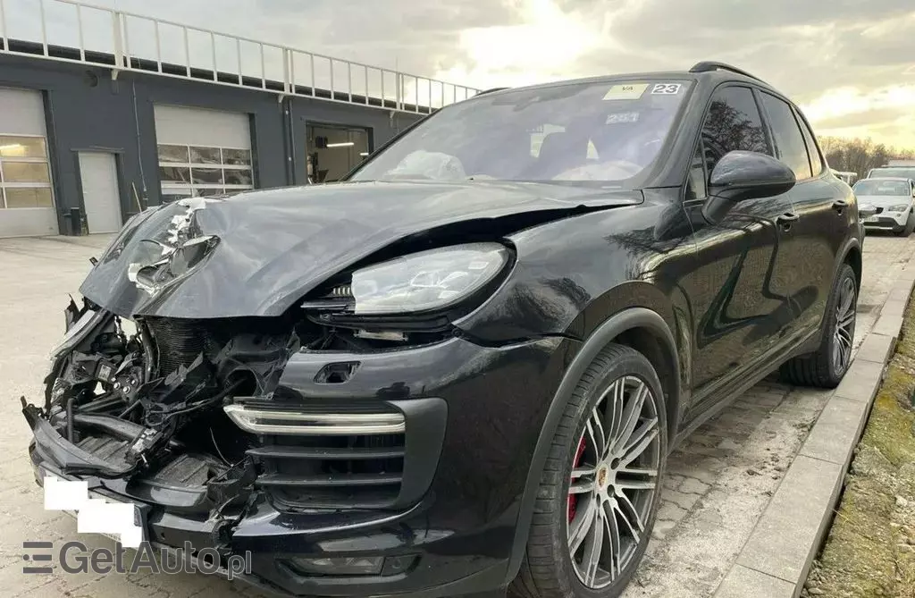 PORSCHE Cayenne 