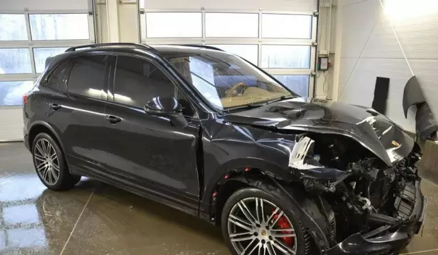 PORSCHE Cayenne 