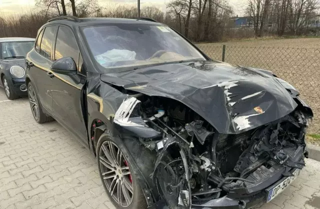 PORSCHE Cayenne 