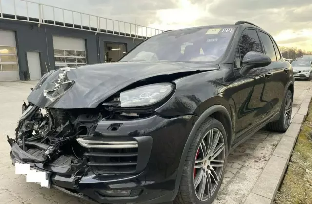 PORSCHE Cayenne 
