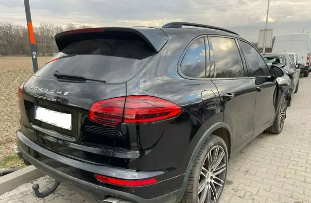 PORSCHE Cayenne 