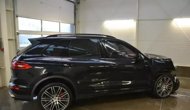 PORSCHE Cayenne 