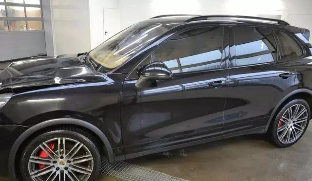 PORSCHE Cayenne 