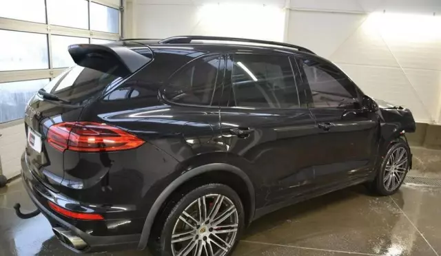 PORSCHE Cayenne 