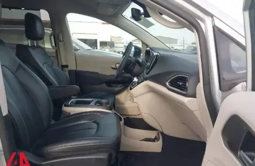 CHRYSLER Pacifica 