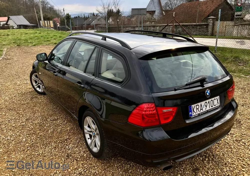 BMW Seria 3 318i Touring Edition Exclusive