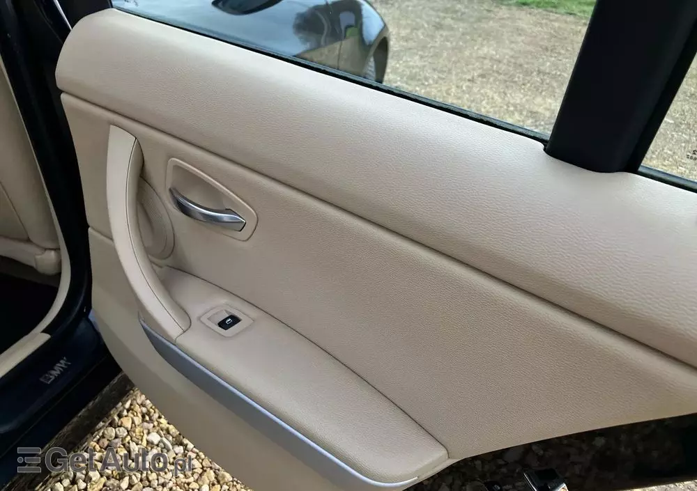 BMW Seria 3 318i Touring Edition Exclusive