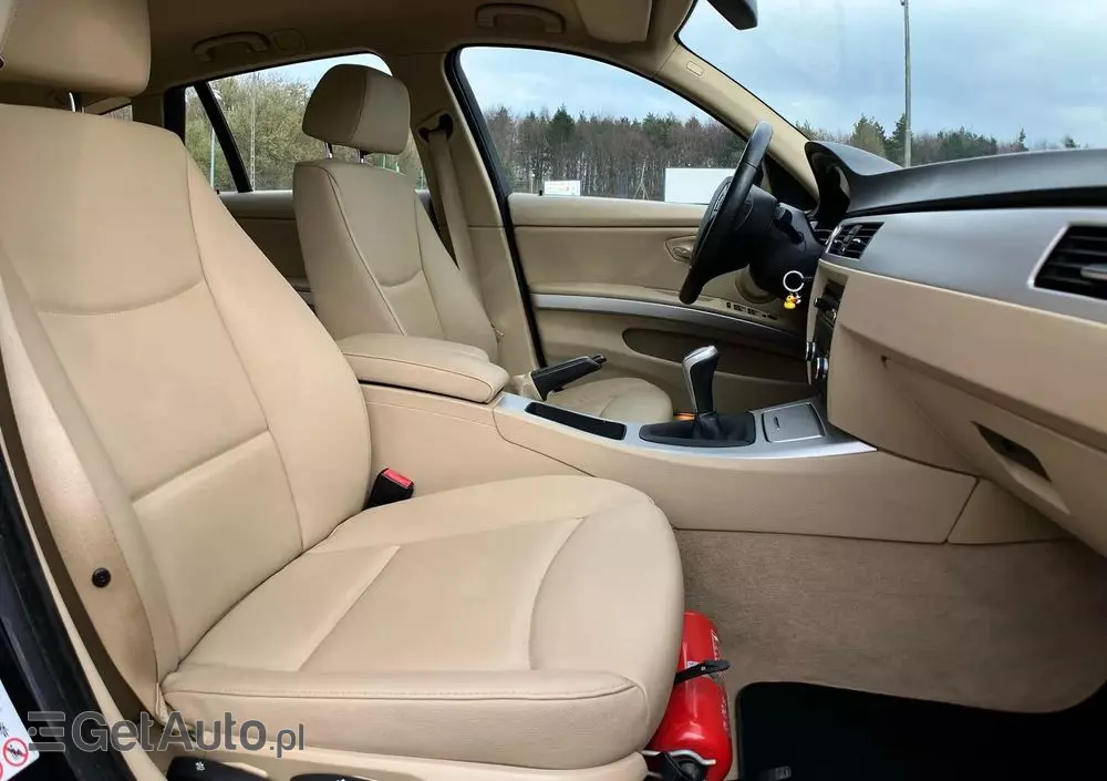 BMW Seria 3 318i Touring Edition Exclusive