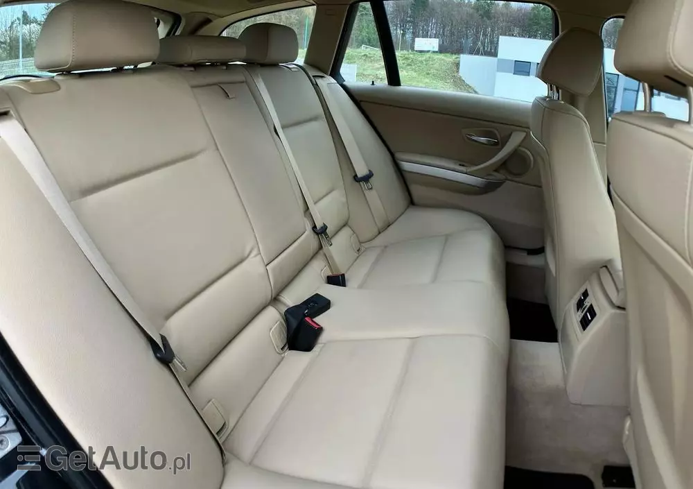 BMW Seria 3 318i Touring Edition Exclusive