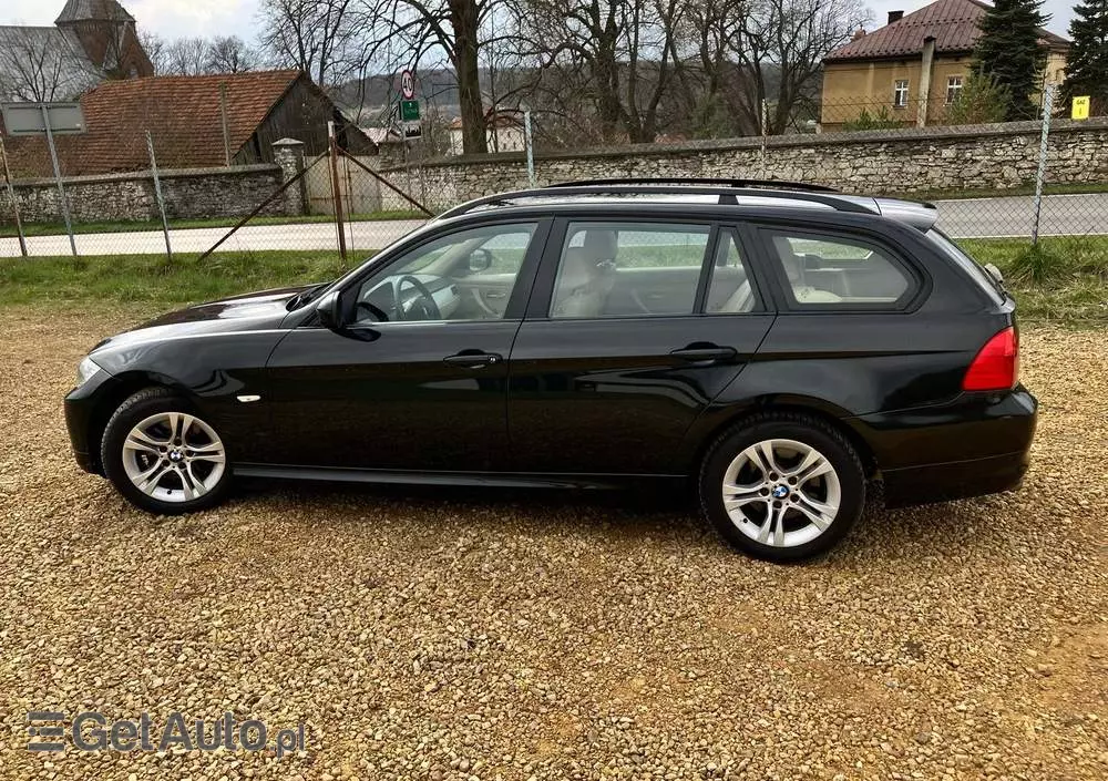 BMW Seria 3 318i Touring Edition Exclusive