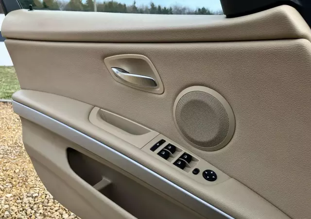 BMW Seria 3 318i Touring Edition Exclusive