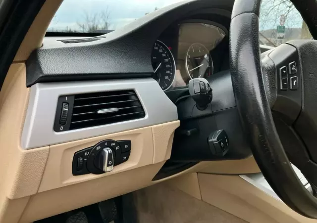 BMW Seria 3 318i Touring Edition Exclusive