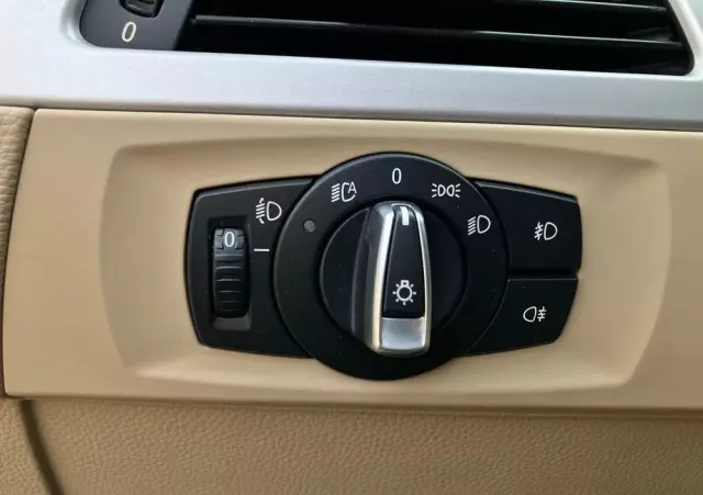 BMW Seria 3 318i Touring Edition Exclusive