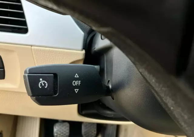 BMW Seria 3 318i Touring Edition Exclusive