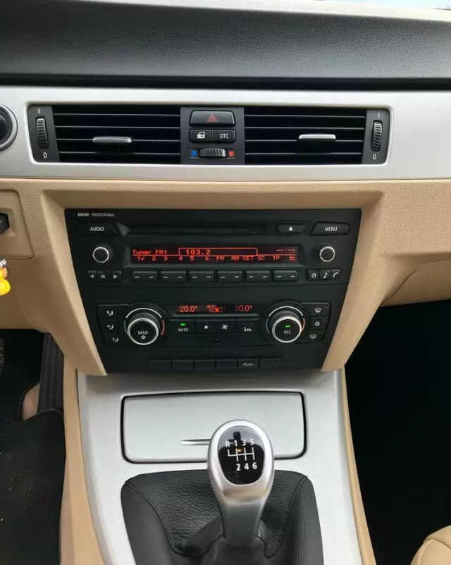 BMW Seria 3 318i Touring Edition Exclusive