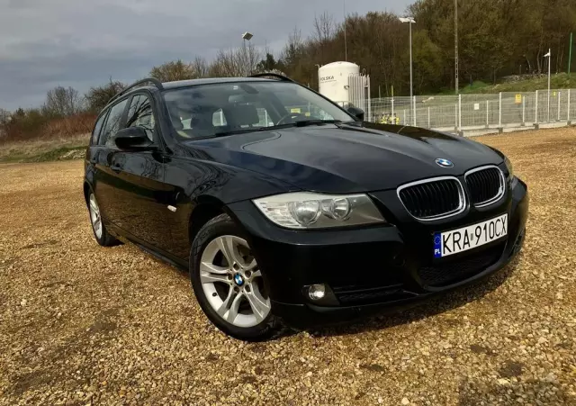 BMW Seria 3 318i Touring Edition Exclusive