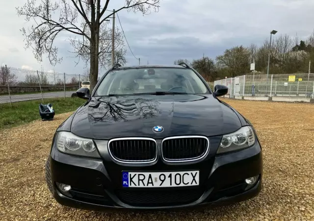 BMW Seria 3 318i Touring Edition Exclusive