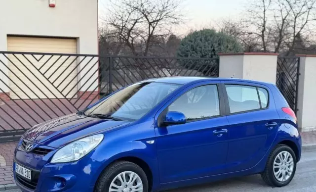 HYUNDAI I20 