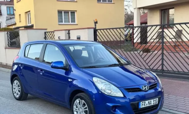 HYUNDAI I20 