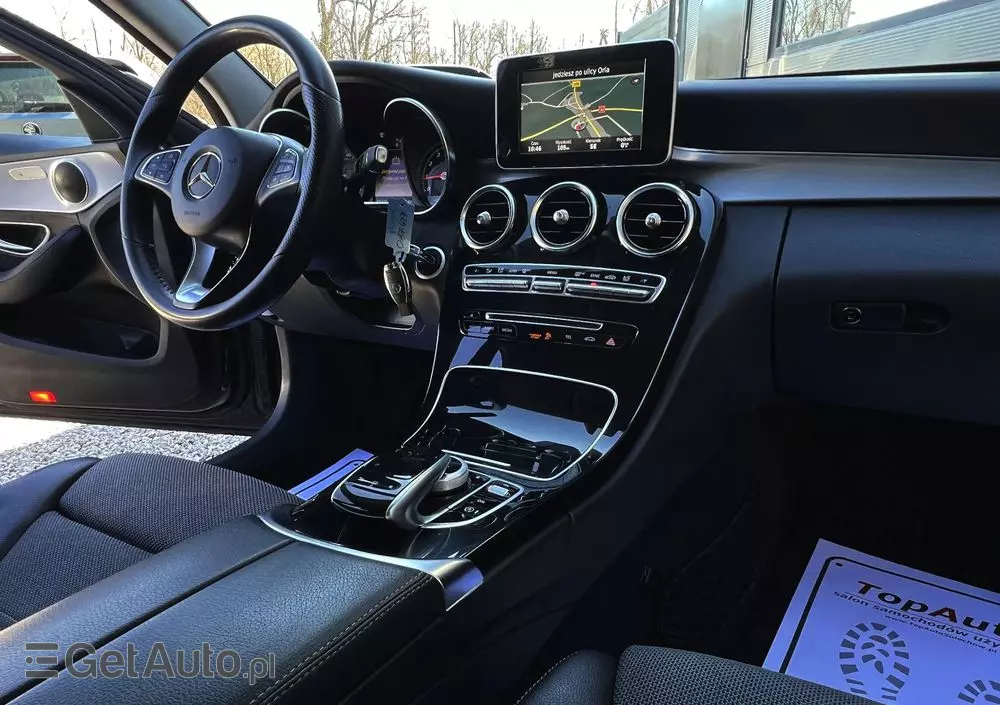 MERCEDES-BENZ Klasa C 200 7G-TRONIC
