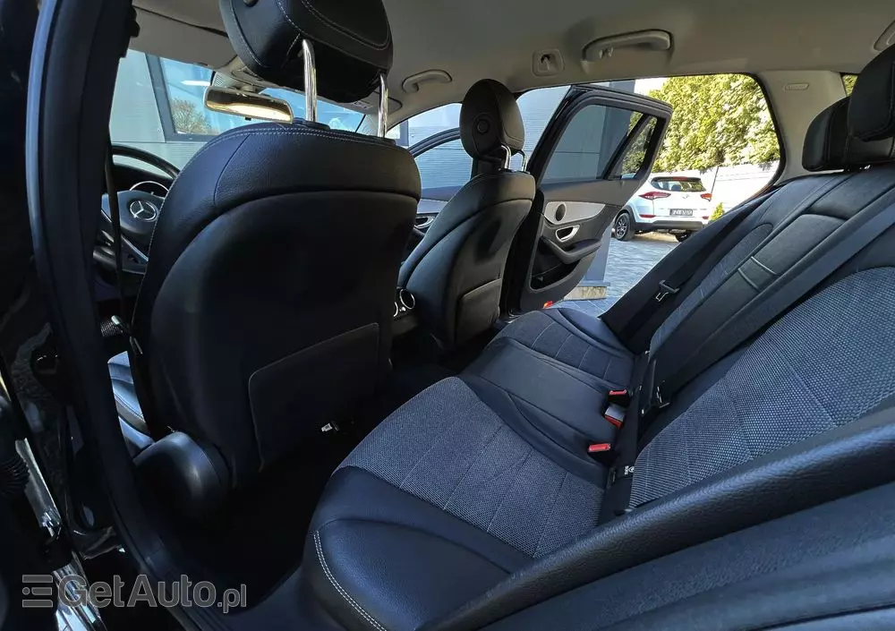 MERCEDES-BENZ Klasa C 200 7G-TRONIC