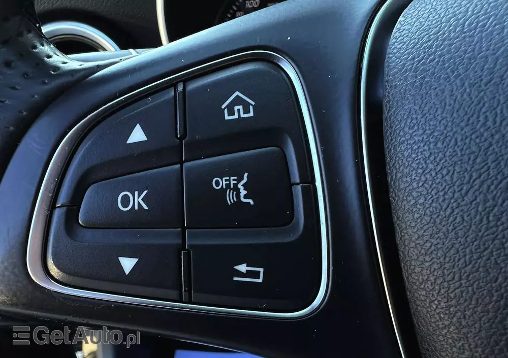 MERCEDES-BENZ Klasa C 200 7G-TRONIC