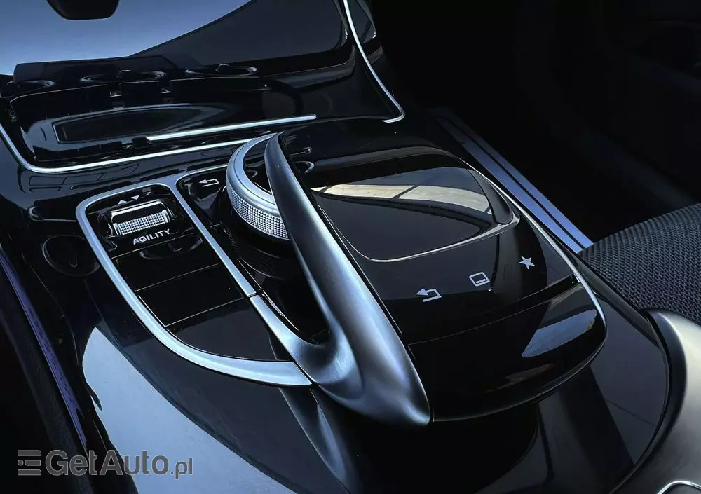 MERCEDES-BENZ Klasa C 200 7G-TRONIC