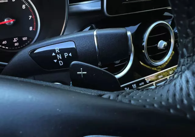 MERCEDES-BENZ Klasa C 200 7G-TRONIC