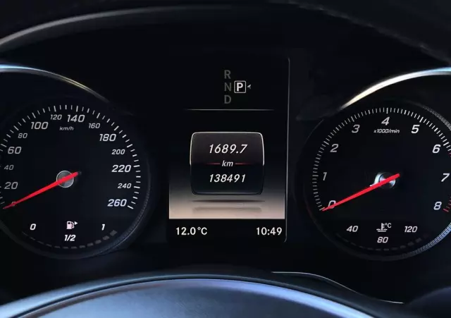 MERCEDES-BENZ Klasa C 200 7G-TRONIC