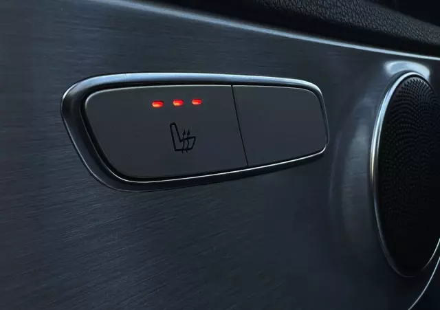 MERCEDES-BENZ Klasa C 200 7G-TRONIC