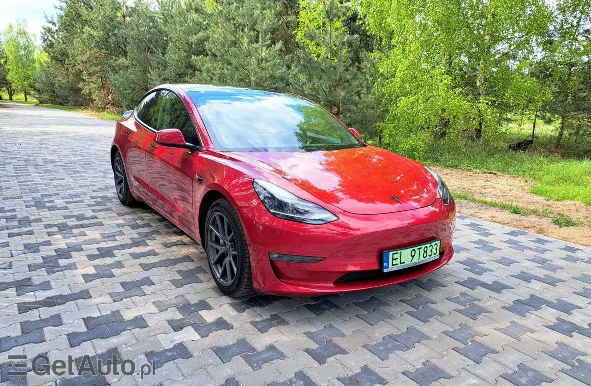 TESLA Model 3 