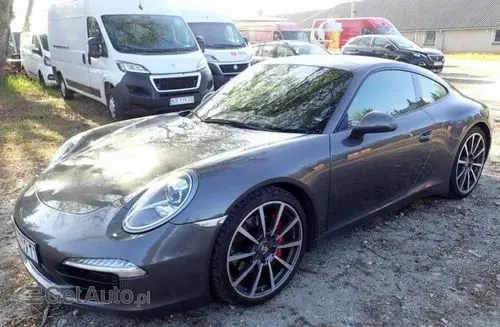 PORSCHE 911 Carrera 