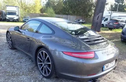 PORSCHE 911 Carrera 