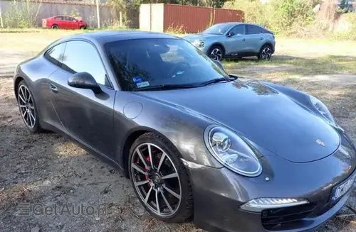 PORSCHE 911 Carrera 