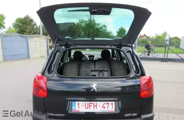 PEUGEOT 207 
