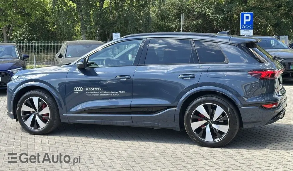 AUDI Q6 e-tron 