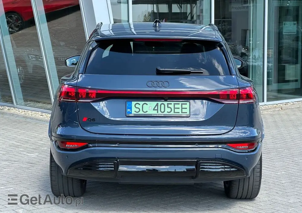AUDI Q6 e-tron 