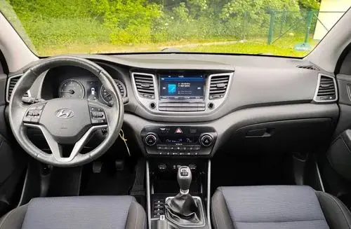 HYUNDAI Tucson 