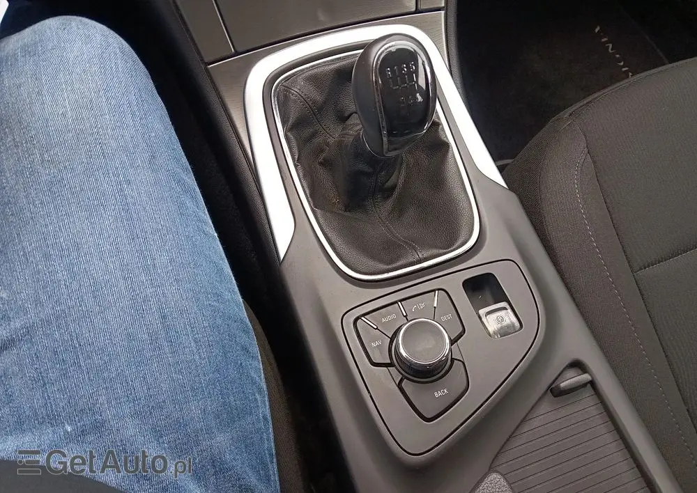 OPEL Insignia 1.6 Turbo Edition