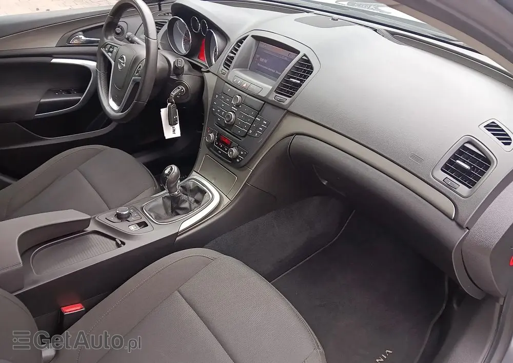 OPEL Insignia 1.6 Turbo Edition