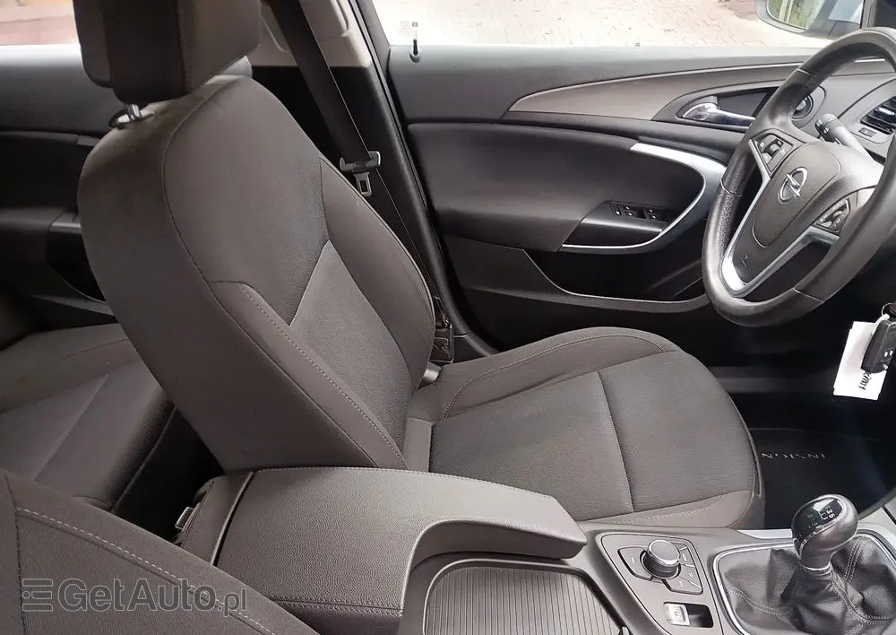 OPEL Insignia 1.6 Turbo Edition