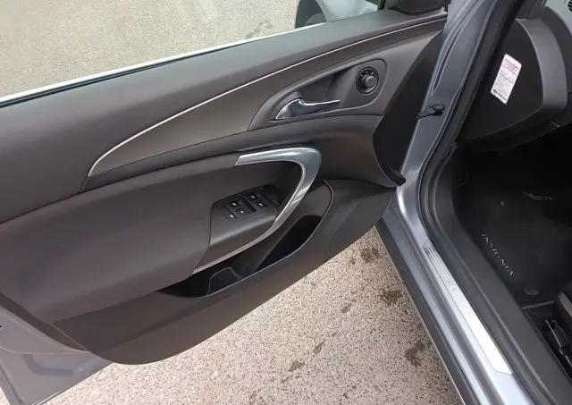 OPEL Insignia 1.6 Turbo Edition