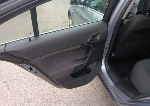 OPEL Insignia 1.6 Turbo Edition