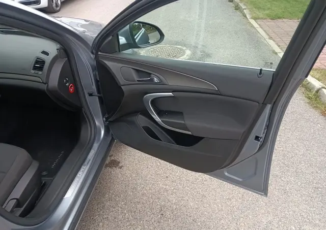 OPEL Insignia 1.6 Turbo Edition