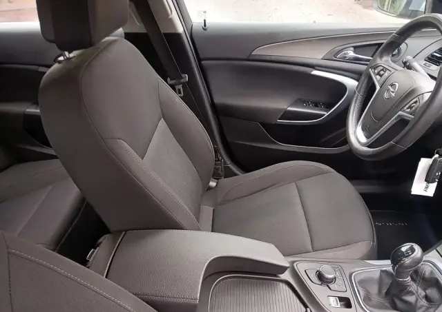 OPEL Insignia 1.6 Turbo Edition