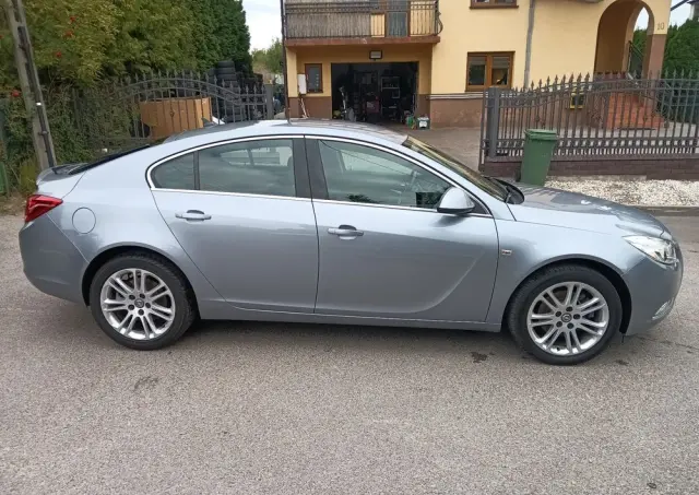 OPEL Insignia 1.6 Turbo Edition
