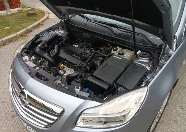 OPEL Insignia 1.6 Turbo Edition