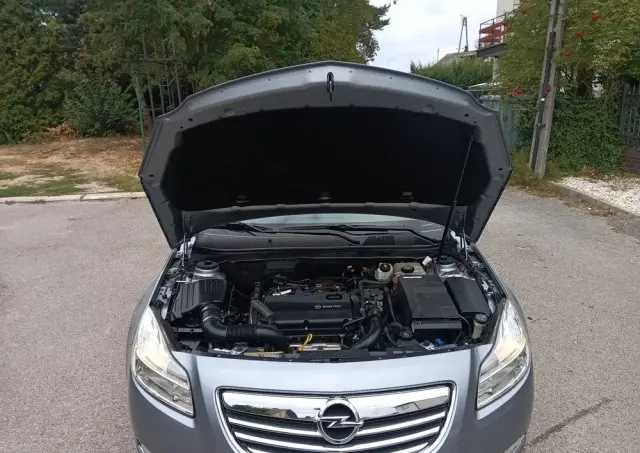 OPEL Insignia 1.6 Turbo Edition